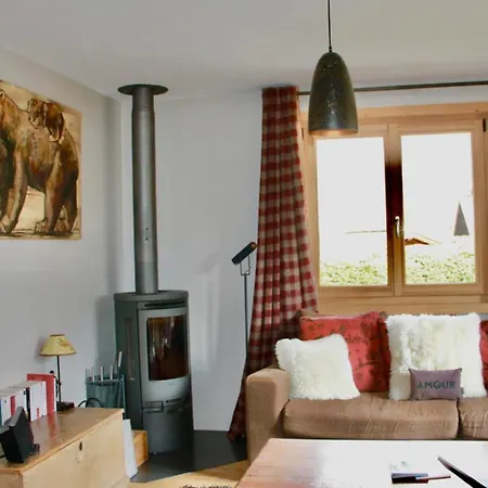 Flat In A Chalet With Mont Blanc View *